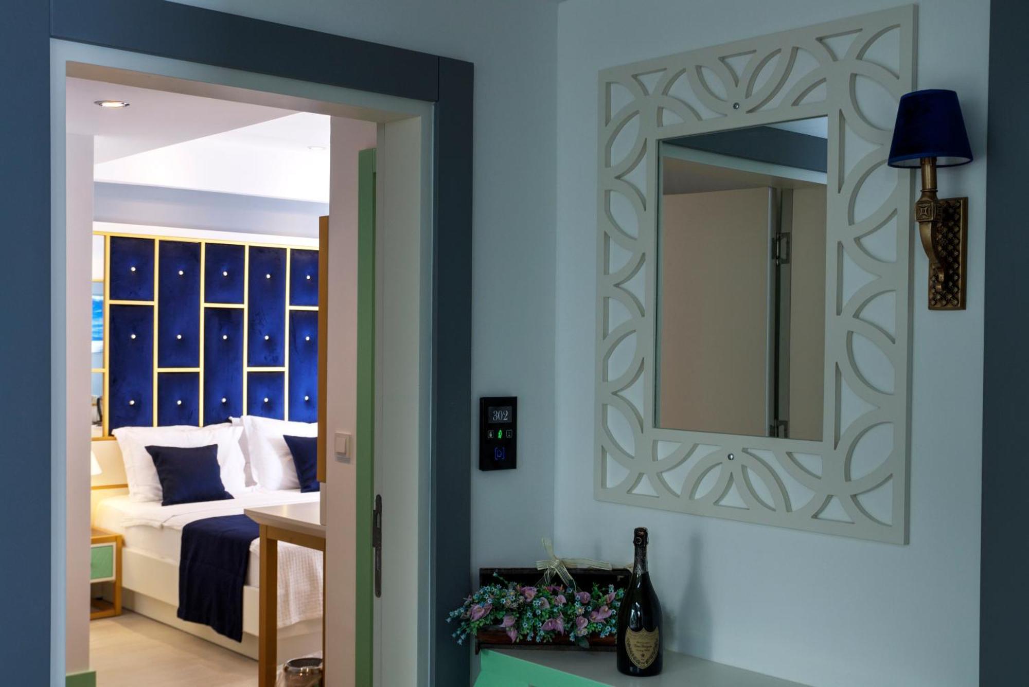 Sea View Hotel Kaş Bilik gambar